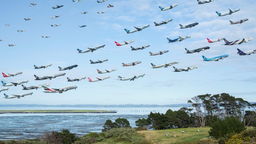 Fotógrafo faz ensaios INCRÍVEIS em aeroportos pelo mundo