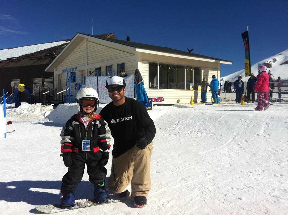 Valle Nevado inaugura escola de snowboard para crianças